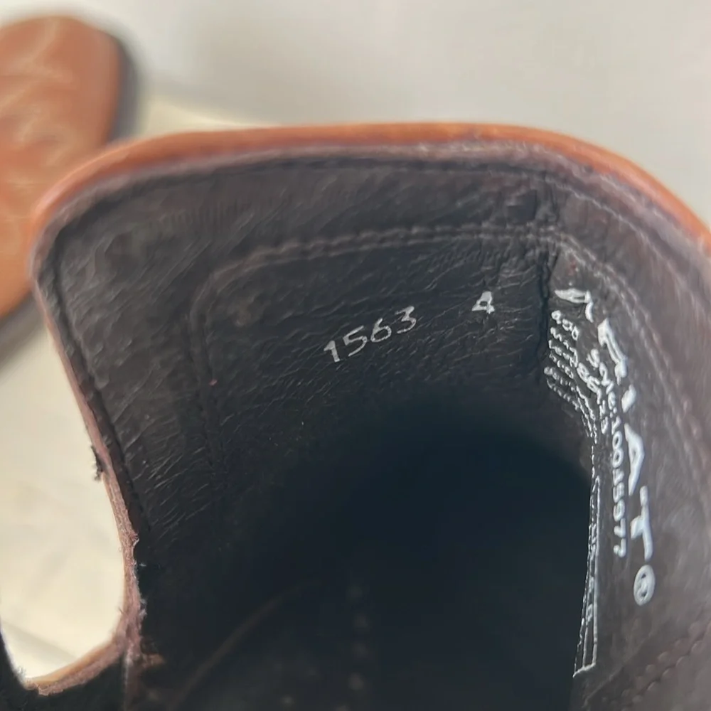 Ariat Dixon Western Round Toe Brown Leather Ankle Boots 6